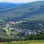Enjoyharrachov - Atraktivni Slunny Klimatizovany 24 V Centru Harrachova Se Saunou, Parkovanim, Wifi-wlan, Sat, Herni Konzoli, Netflix Zdarma A Moznosti Dobijeni Auta Jen 150m Od Lanovky *