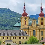 Enjoyharrachov - Atraktivni Slunny Klimatizovany 24 V Centru Harrachova Se Saunou, Parkovanim, Wifi-wlan, Sat, Herni Konzoli, Netflix Zdarma A Moznosti Dobijeni Auta Jen 150m Od Lanovky