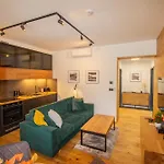 Enjoyharrachov - Atraktivni Slunny Klimatizovany 24 V Centru Harrachova Se Saunou, Parkovanim, Wifi-wlan, Sat, Herni Konzoli, Netflix Zdarma A Moznosti Dobijeni Auta Jen 150m Od Lanovky *