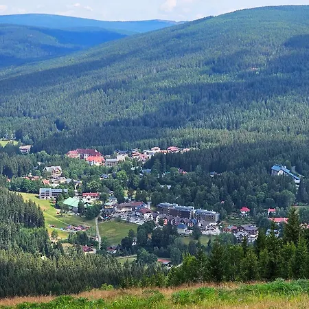 Enjoyharrachov - Atraktivni Slunny Klimatizovany 24 V Centru Harrachova S Velkou Terasou, Saunou, Parkovanim, Wifi-wlan, Sat, Herni Konzoli, Netflix Zdarma A Moznosti Dobijeni Auta Jen 150m Od Lanovky *