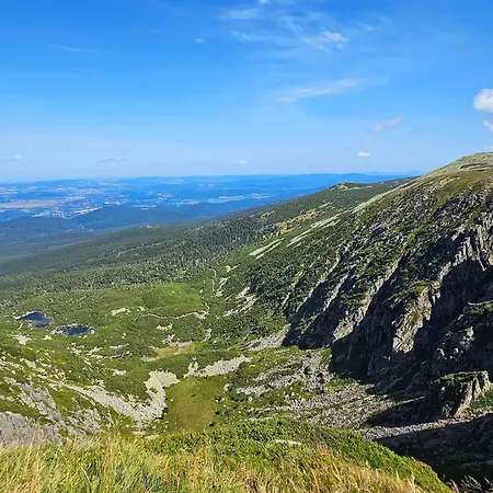 Enjoyharrachov - Atraktivni Slunny Klimatizovany 24 V Centru Harrachova S Velkou Terasou, Saunou, Parkovanim, Wifi-wlan, Sat, Herni Konzoli, Netflix Zdarma A Moznosti Dobijeni Auta Jen 150m Od Lanovky Harrachov