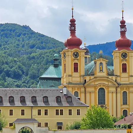 Enjoyharrachov - Atraktivni Slunny Klimatizovany 24 V Centru Harrachova S Velkou Terasou, Saunou, Parkovanim, Wifi-wlan, Sat, Herni Konzoli, Netflix Zdarma A Moznosti Dobijeni Auta Jen 150m Od Lanovky