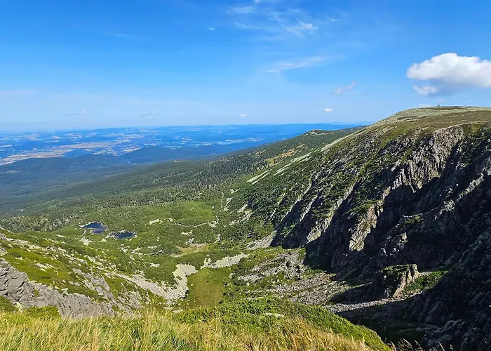 Enjoyharrachov - Atraktivni Slunny Klimatizovany 24 V Centru Harrachova Se Saunou, Parkovanim, Wifi-wlan, Sat, Herni Konzoli, Netflix Zdarma A Moznosti Dobijeni Auta Jen 150m Od Lanovky Harrachov