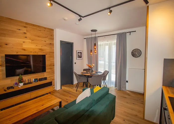 Enjoyharrachov - Atraktivni Slunny Klimatizovany 24 V Centru Harrachova Se Saunou, Parkovanim, Wifi-wlan, Sat, Herni Konzoli, Netflix Zdarma A Moznosti Dobijeni Auta Jen 150m Od Lanovky Διαμέρισμα *